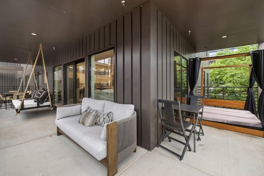 Skyline View, Pool, Gym, Balcony'S, Walk To Bway! Apartman NashvilleNashville  Kültér fotó
