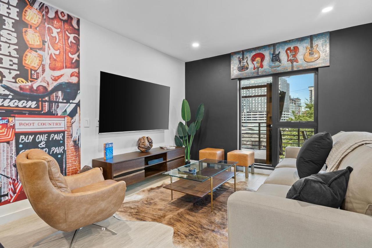 Skyline View, Pool, Gym, Balcony'S, Walk To Bway! Apartman NashvilleNashville  Kültér fotó