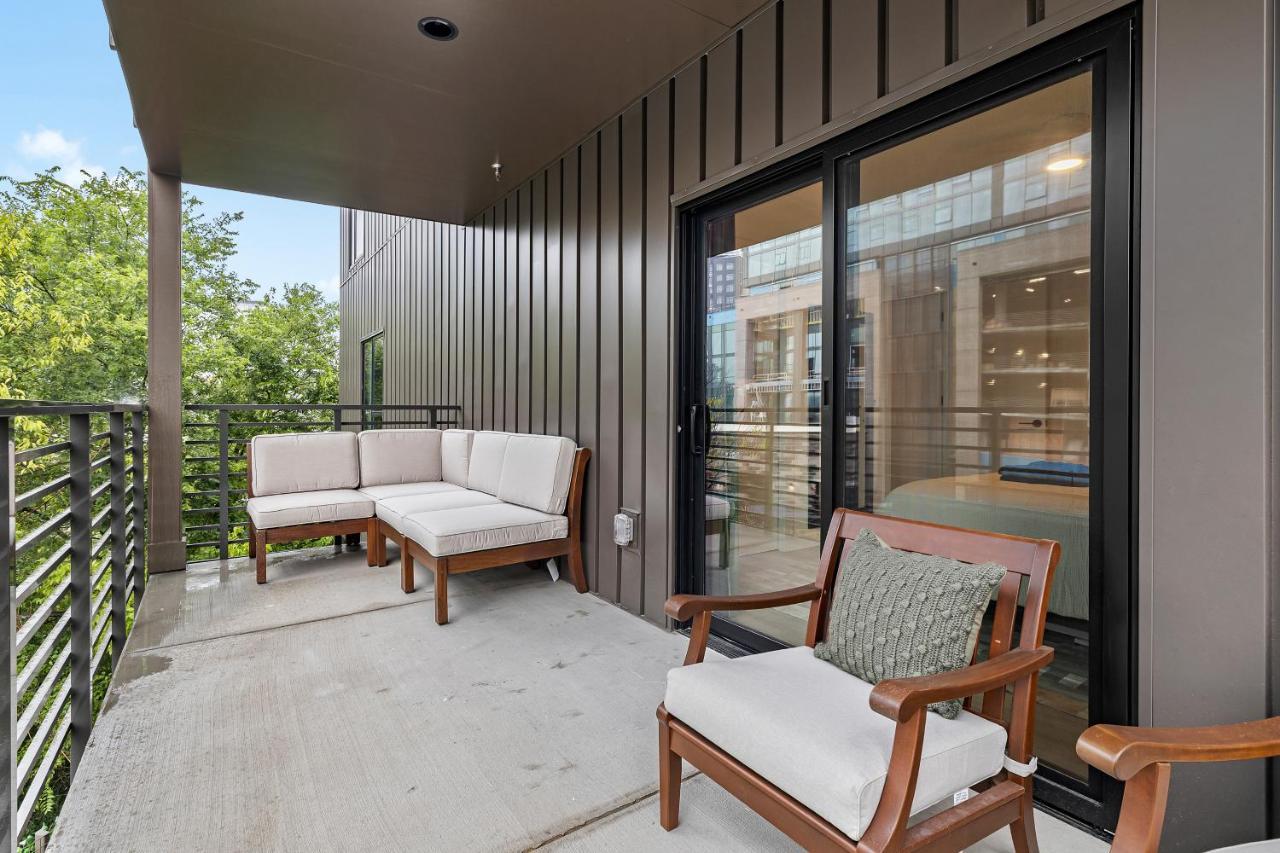 Skyline View, Pool, Gym, Balcony'S, Walk To Bway! Apartman NashvilleNashville  Kültér fotó