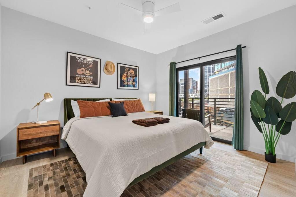 Skyline View, Pool, Gym, Balcony'S, Walk To Bway! Apartman NashvilleNashville  Kültér fotó
